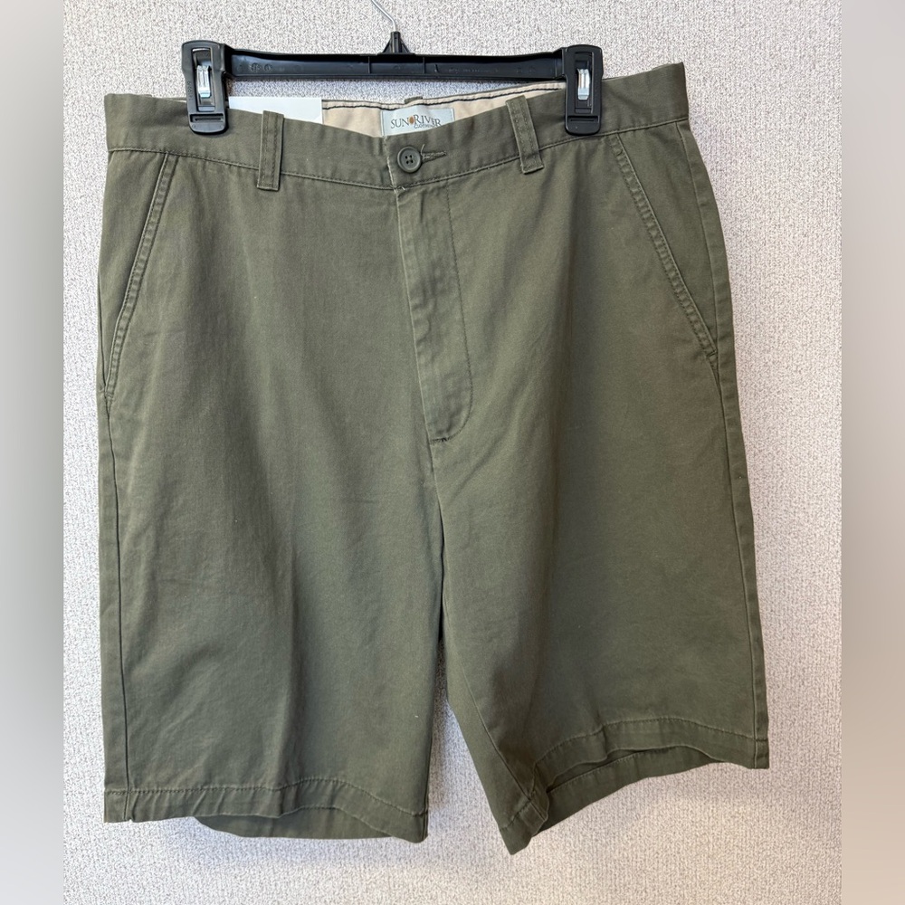 Sun River Men Size 34 Flat Front Olive‎ Green Shorts New